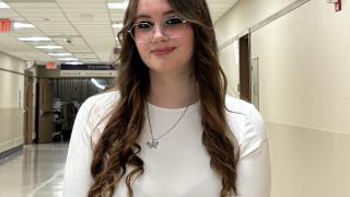 Volunteer Annika Houdek