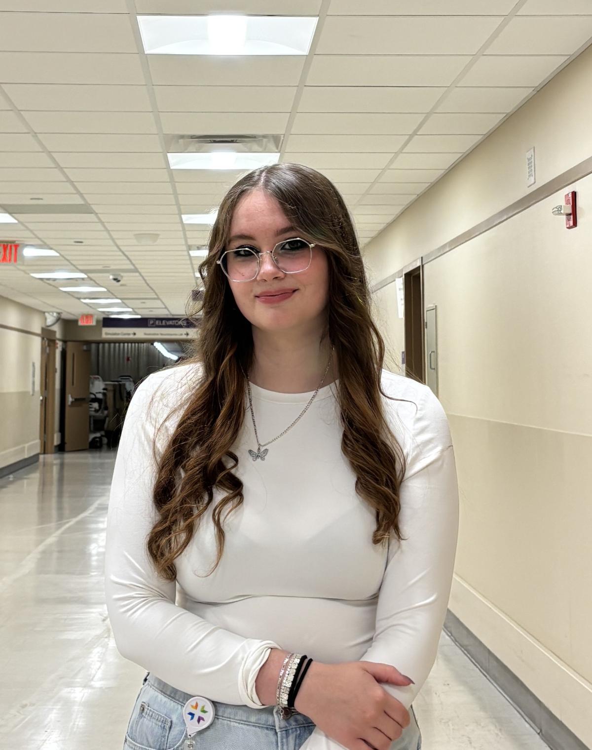 Volunteer Annika Houdek