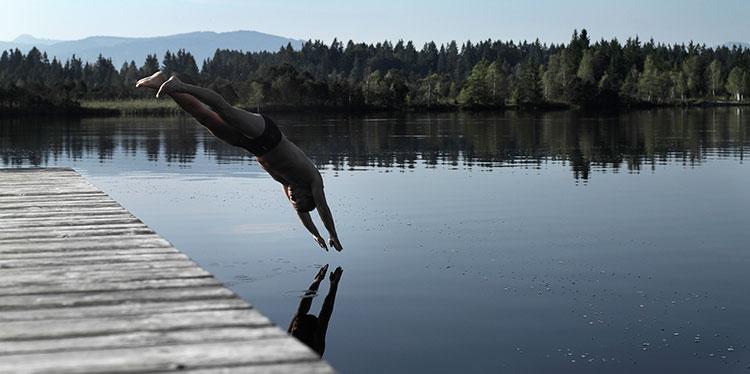 diver diving from dock into lake, spinal cord injury, diving accident, nick maestas, minnesota Level 1 trauma center, dr uzma samadani, spinal fracture, neurosurgeon