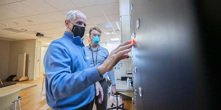 jim in the knapp rehabilitation center, skull fracture causes frightening tbi, traumatic brain injury, craniotomy, extensive bleeding, traumatic brain injury outpatient program, dr stephen dunlop, dr bergman, dr galicich, dr tonkin, hyperbaric oxygen brain injury treatment