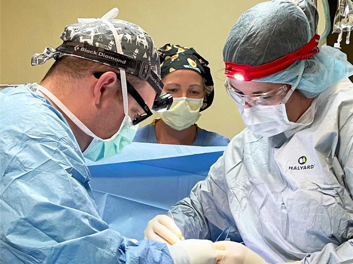 three surgeons attending patient in guatemala, resident service abroad, surgery staff in guatemala, alexandra coward, residency experience abroad, hitchcock society support for residents