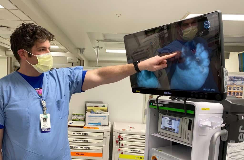 dr thomas masters shows new technology, Frostbite patients, innovative fluorescence, imaging technology, detecting frostbite with technology, Stryker’s SPY-PHI, visualize blood flow