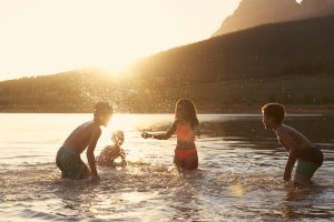 kids playing in a lake, Trauma experts alarmed, rise in pediatric drownings, number of drowning victims, emergency physicians